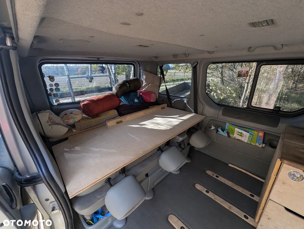 Renault Trafic 1.9 dCi Passenger Authentique - 6