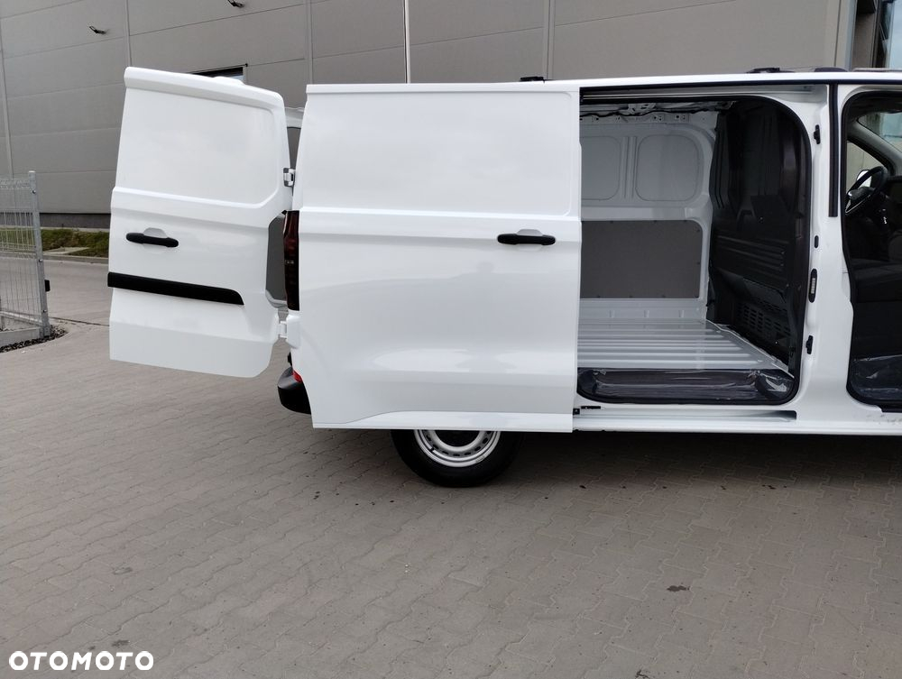 Volkswagen Transporter - 11