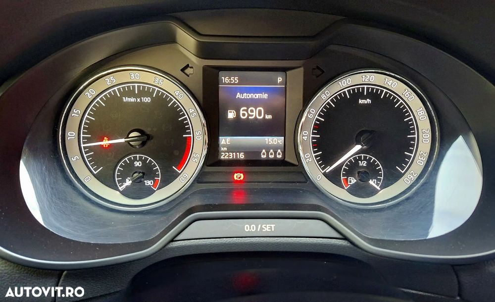 Skoda Octavia 2.0 TDI (Green tec) DSG Style - 39