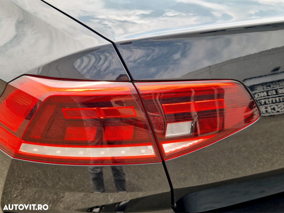 Volkswagen Passat - 11