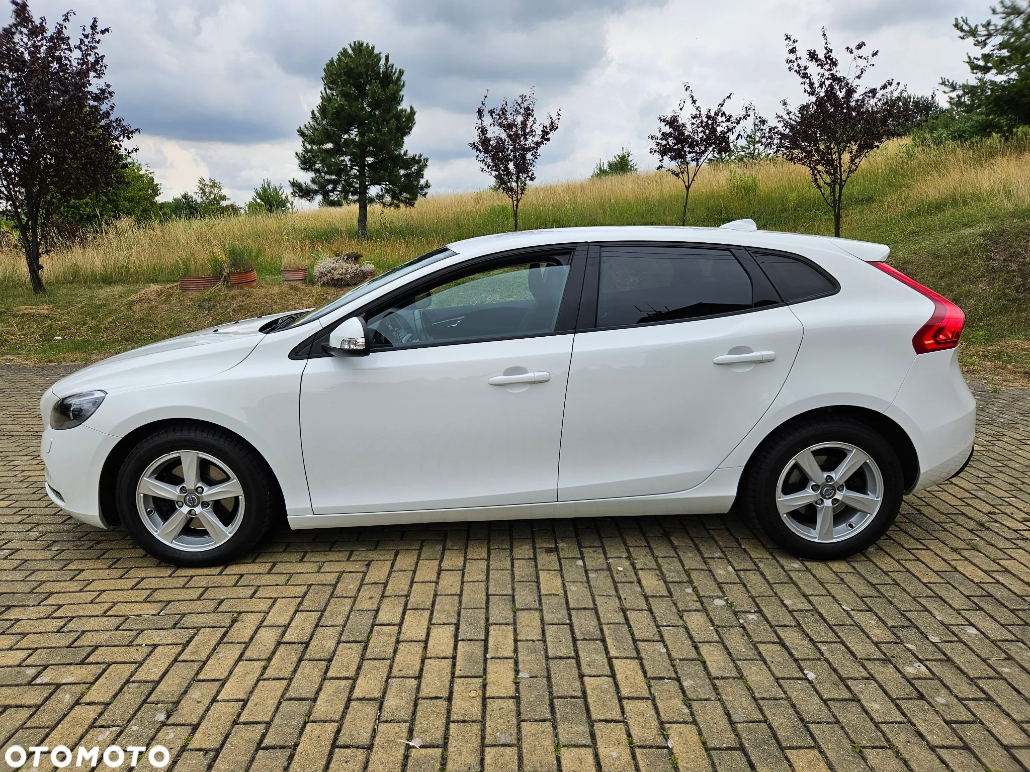 Volvo V40 T3 Kinetic - 12