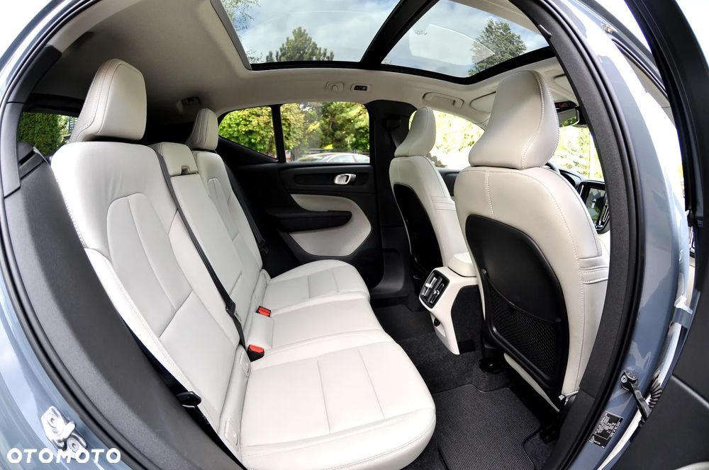 Volvo XC 40 T3 R-Design - 25