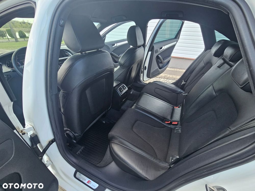 Audi A4 Limousine 2.0 TFSI quattro S line Sportpaket - 16
