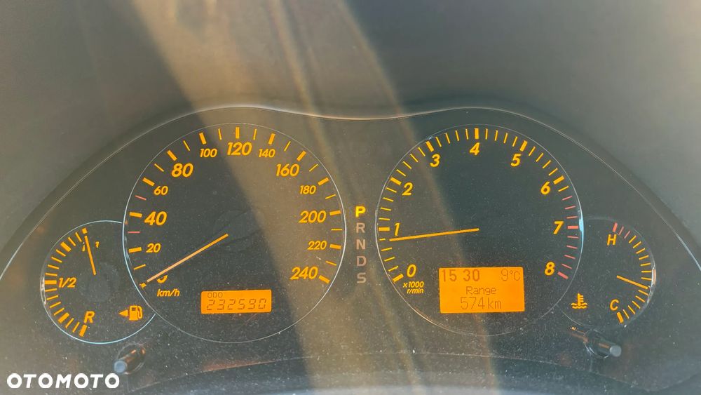 Toyota Avensis 1.8 VVT-i Combi Automatik Sol - 12