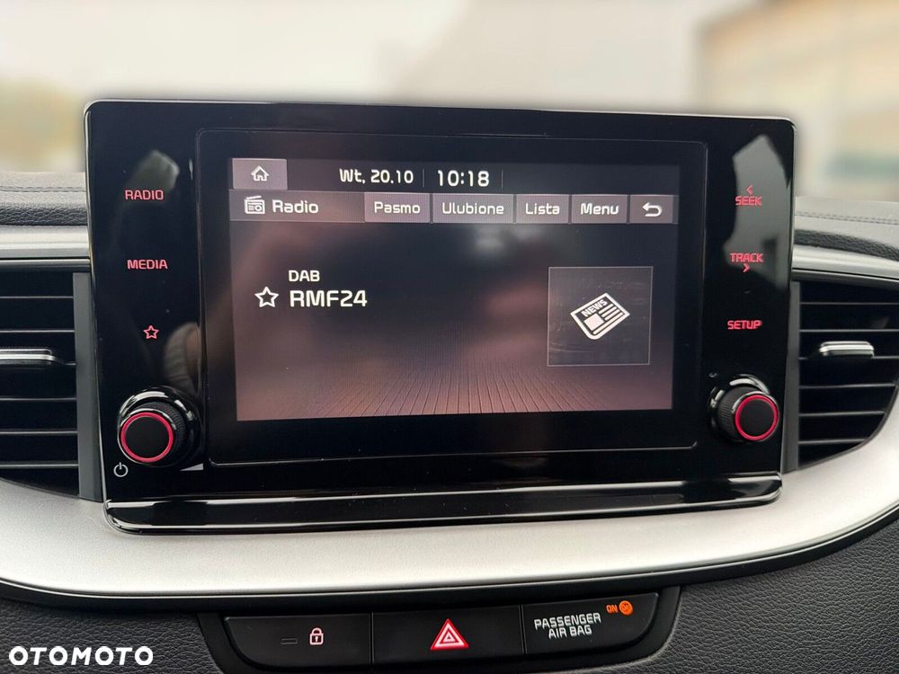 Kia Ceed - 27
