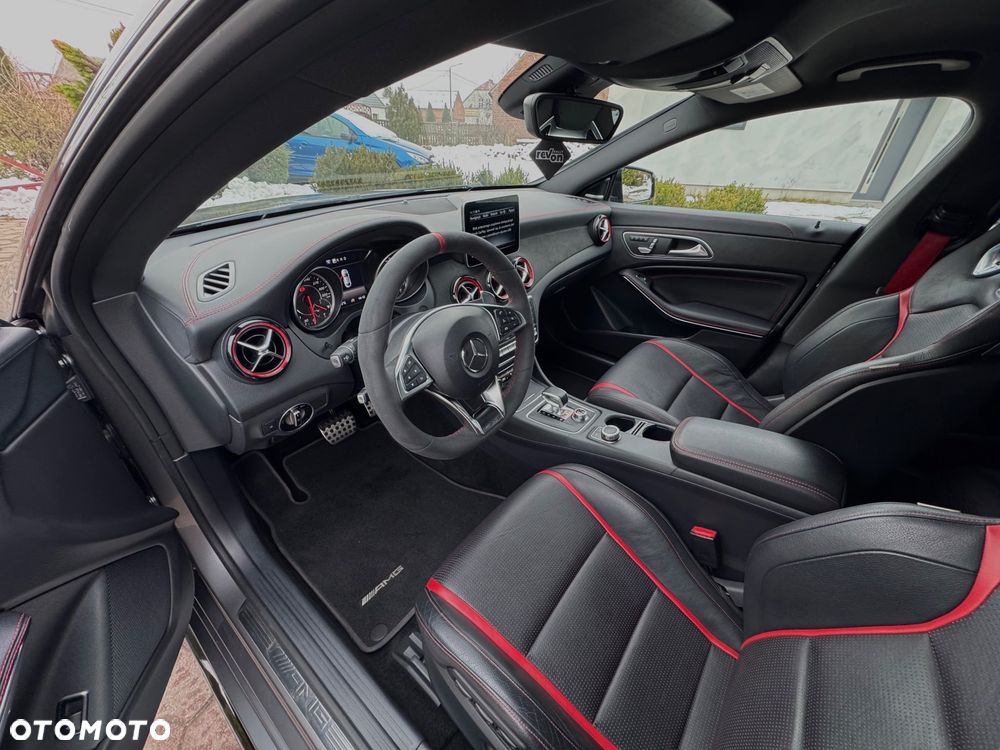 Mercedes-Benz CLA - 10