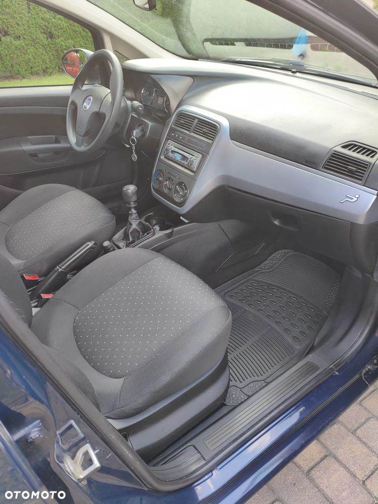 Fiat Grande Punto - 5