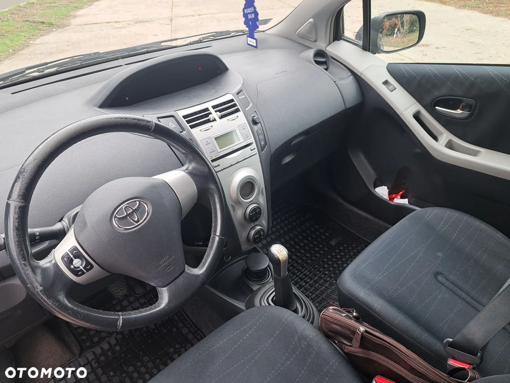Toyota Yaris - 3