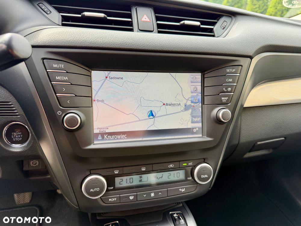 Toyota Avensis Touring Sports 1.8 Executive - 20