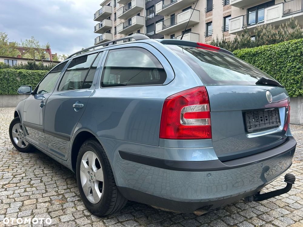 Skoda Octavia 1.6 Combi Classic - 10