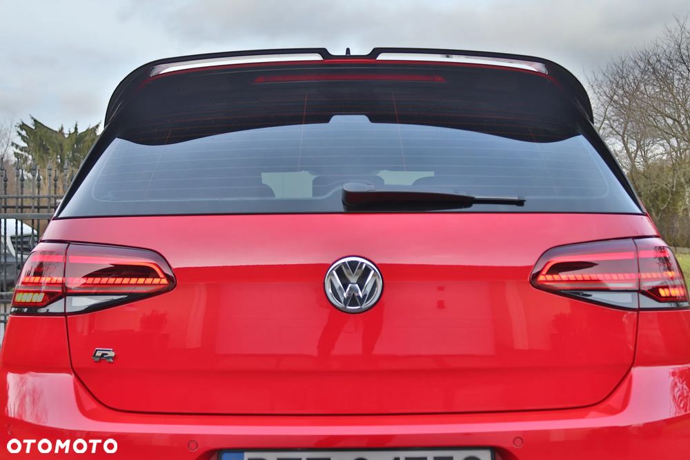 Volkswagen Golf - 10