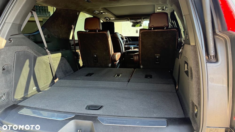 Cadillac Escalade - 9