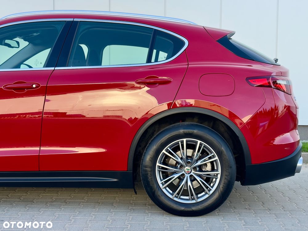 Alfa Romeo Stelvio - 15
