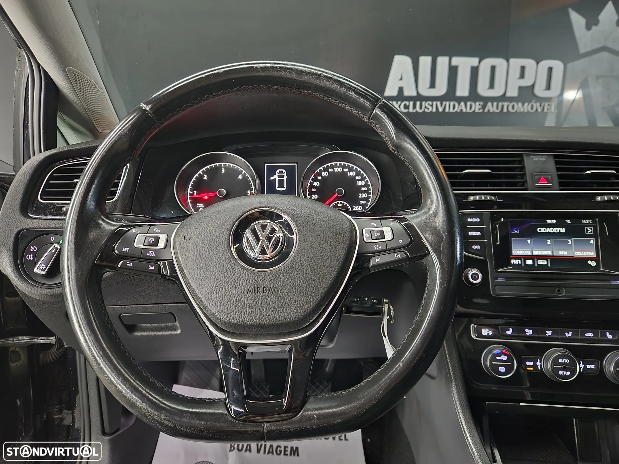 VW Golf 1.6 TDi Highline - 12