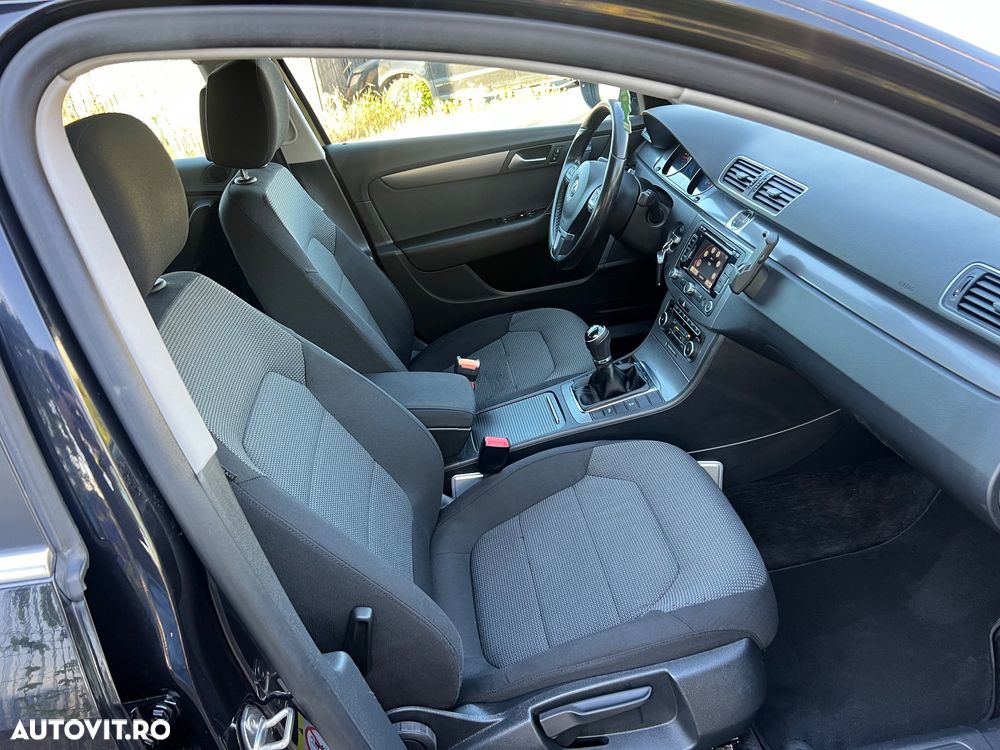 Volkswagen Passat 2.0 TDI Highline - 9