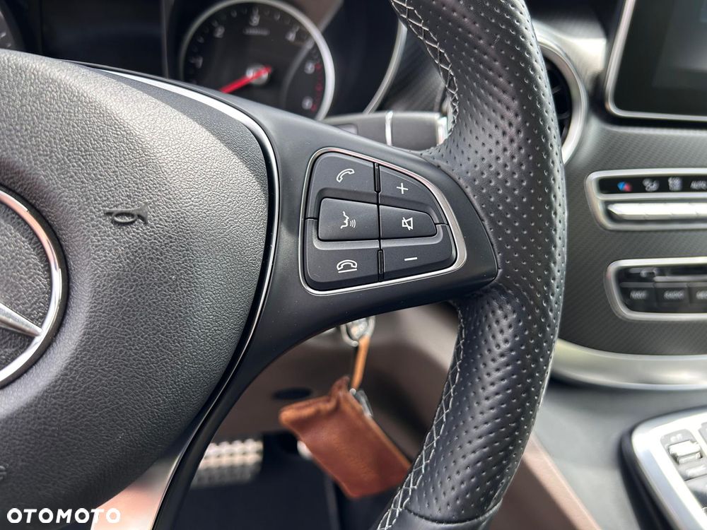 Mercedes-Benz Klasa V 300 d 4-Matic Exclusive 9G-Tronic (d³ugi) - 14