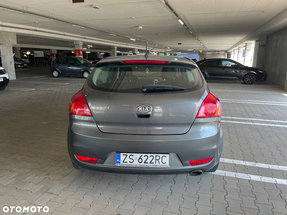 Kia Ceed - 6