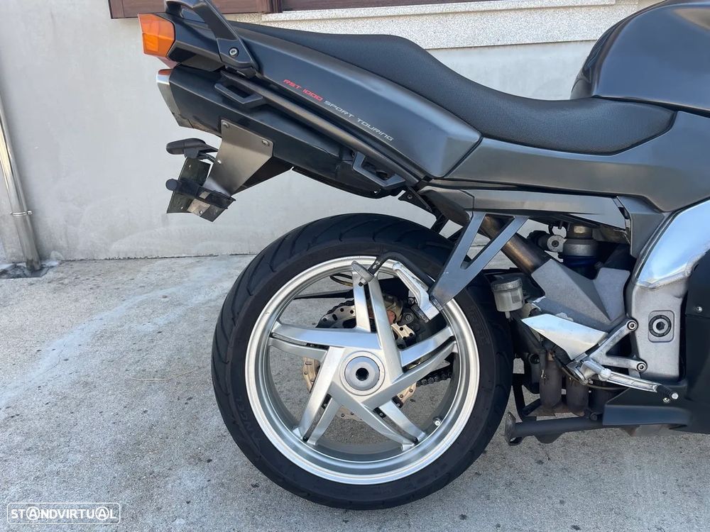 Aprilia RST RST 1000 Futura - 7