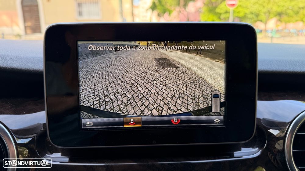 Mercedes-Benz V 220 d Longo Avantgarde Aut. - 24