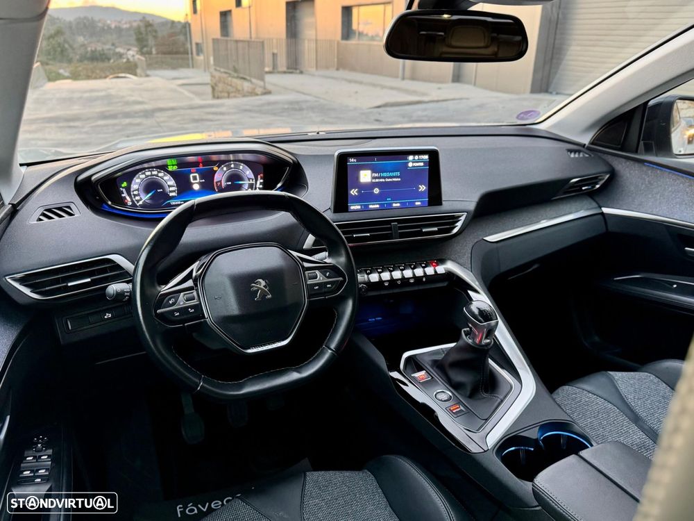 Peugeot 3008 1.2 PureTech Allure - 25