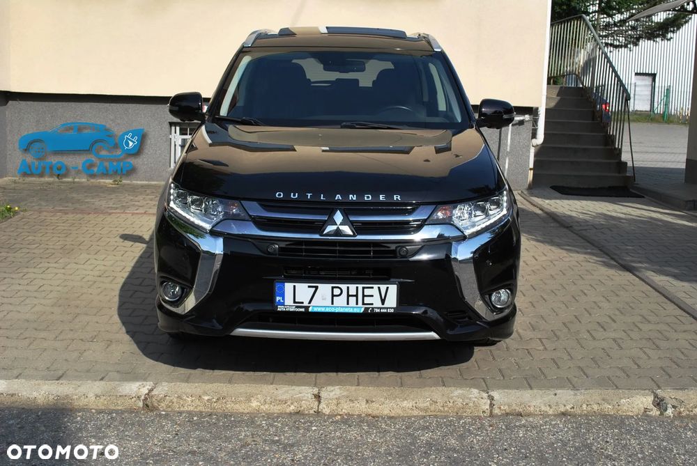 Mitsubishi Outlander Instyle NAVI + - 11