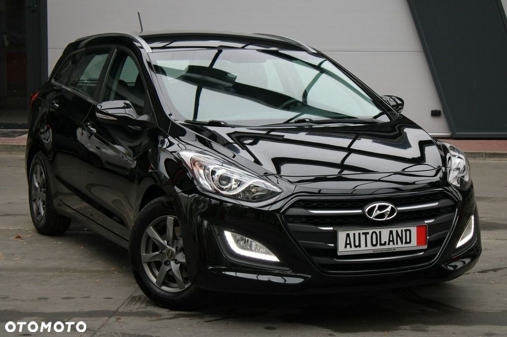 Hyundai i30 blue Kombi 1.4 Classic Navigation - 18