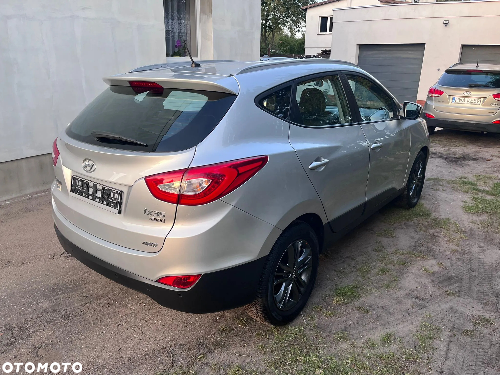 Hyundai ix35 2.0 CRDi 4WD Automatik Fifa World Cup Silver Edition - 4