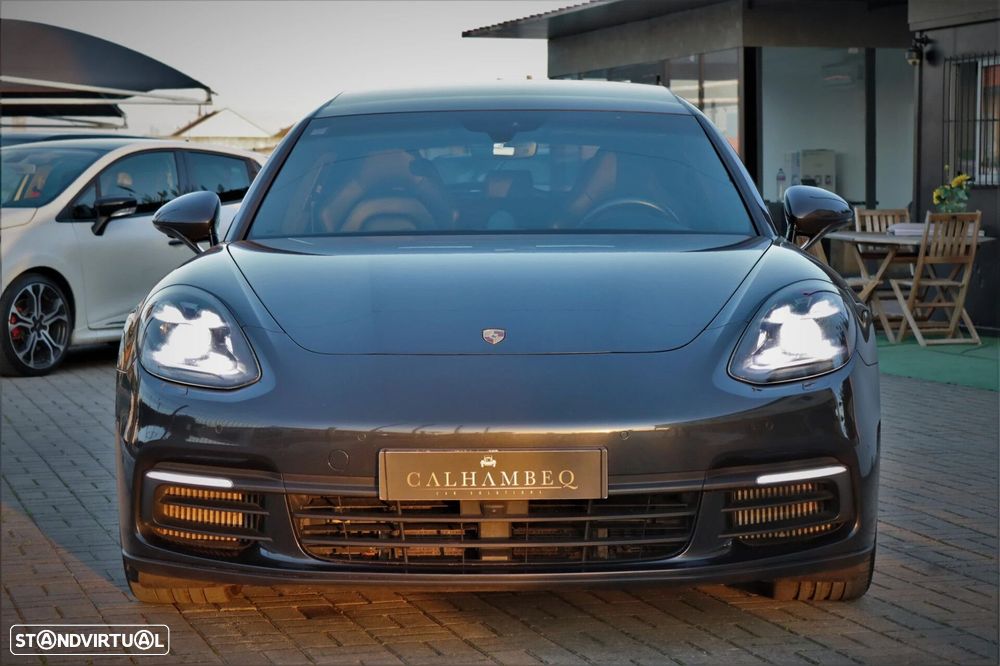 Porsche Panamera Sport Turismo 4 E-Hybrid - 2