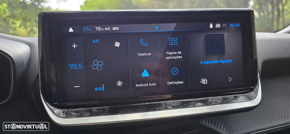 Peugeot 2008 1.2 Hybrid Allure e-DCS6 - 19