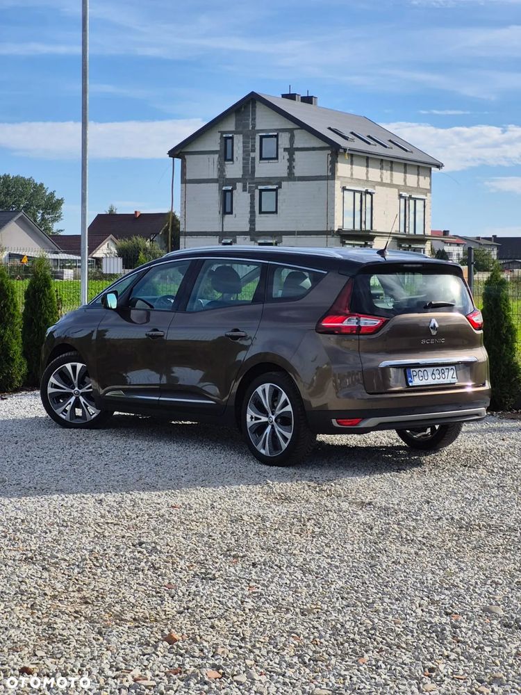 Renault Grand Scenic - 12