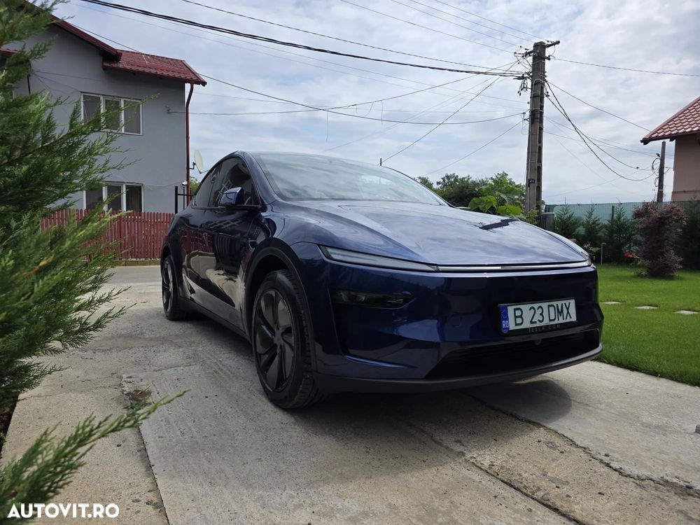 Tesla Model Y Long Range RWD Premium - 4