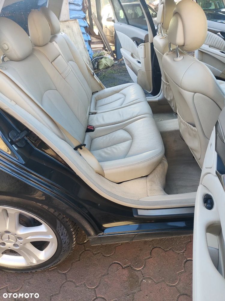 Mercedes-Benz Klasa E 320 T Avantgarde - 29