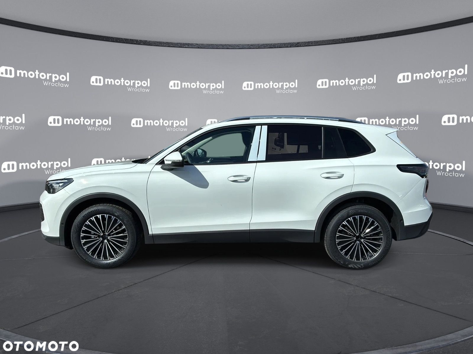 Volkswagen Tiguan - 3