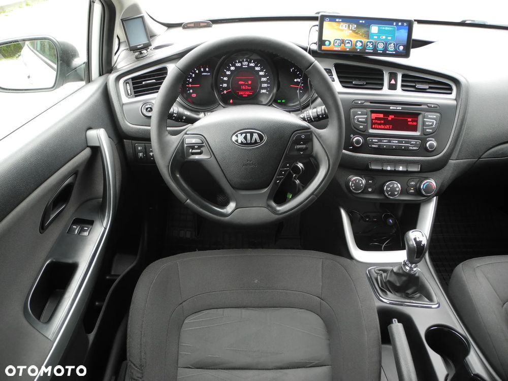 Kia Ceed - 6