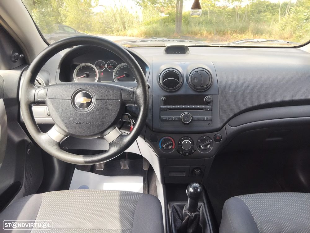 Chevrolet Aveo 1.2 LS - 10