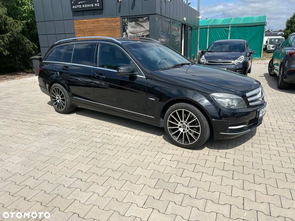 Mercedes-Benz Klasa C 220 CDI DPF (BlueEFFICIENCY) 7G-TRONIC - 2