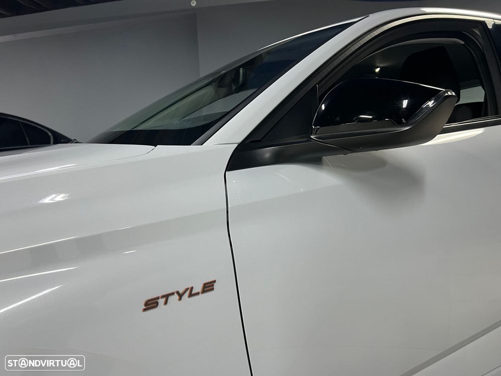 Peugeot 308 1.2 Hybrid Style e-DCS6 - 4