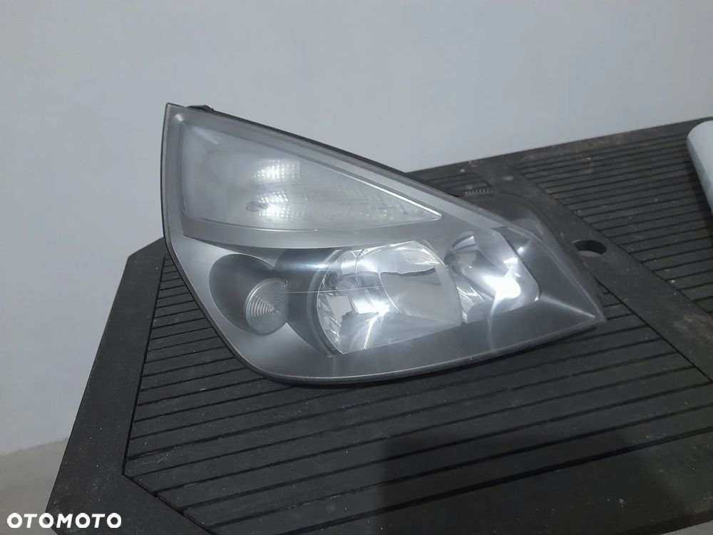 RENAULT ESPACE IV LIFT LAMPA PRZEDNIA PRAWA - 1