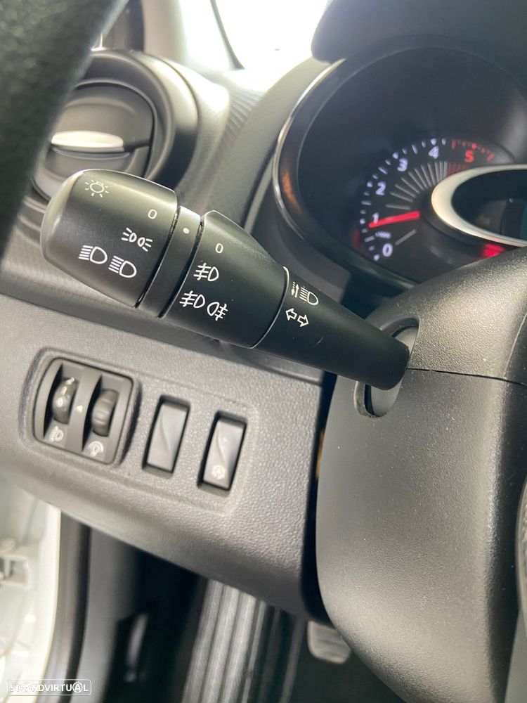 Renault Clio - 15