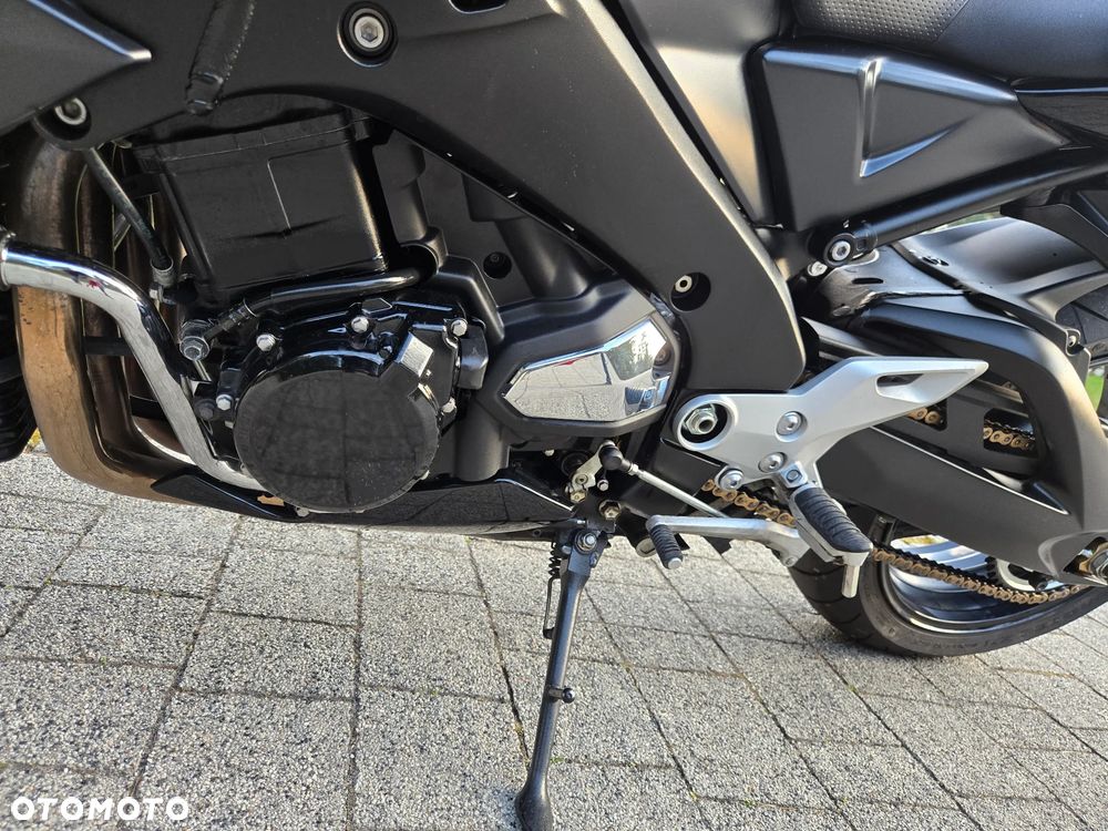 Suzuki GSX - 33