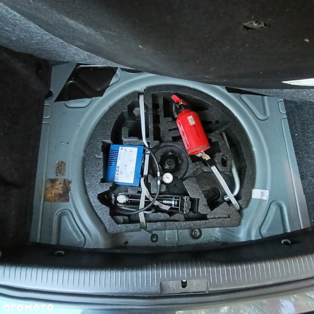 Volkswagen Golf - 13