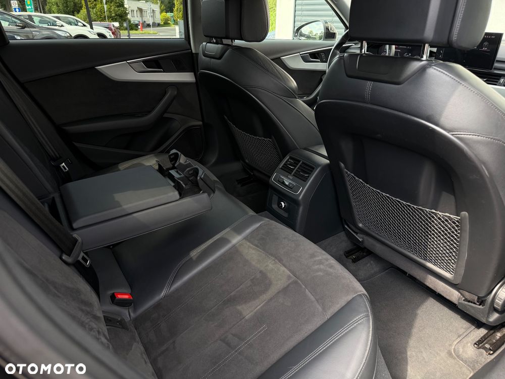 Audi A4 Limousine 45 TFSI mHEV Quattro Advanced S tronic - 32