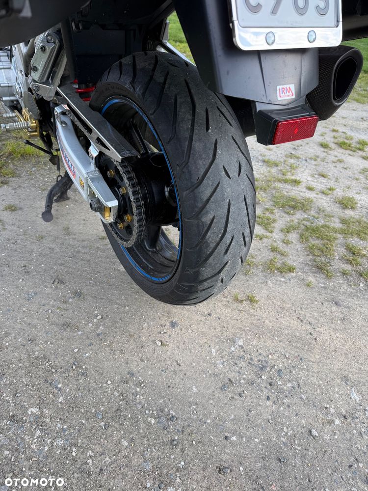 Yamaha FZS - 7
