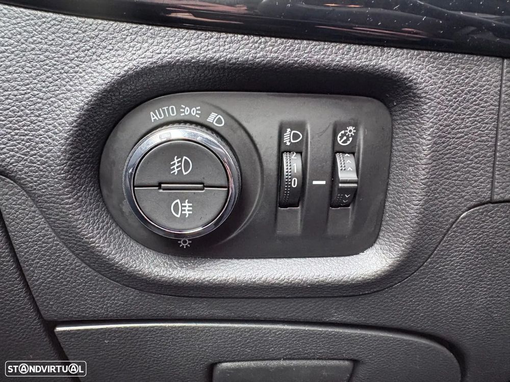 Opel Astra 1.6 CDTI Innovation S/S - 36