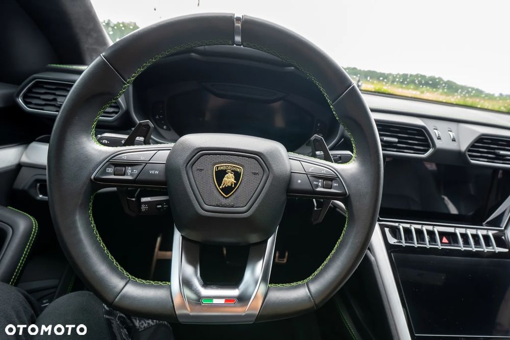 Lamborghini Urus Standard - 13