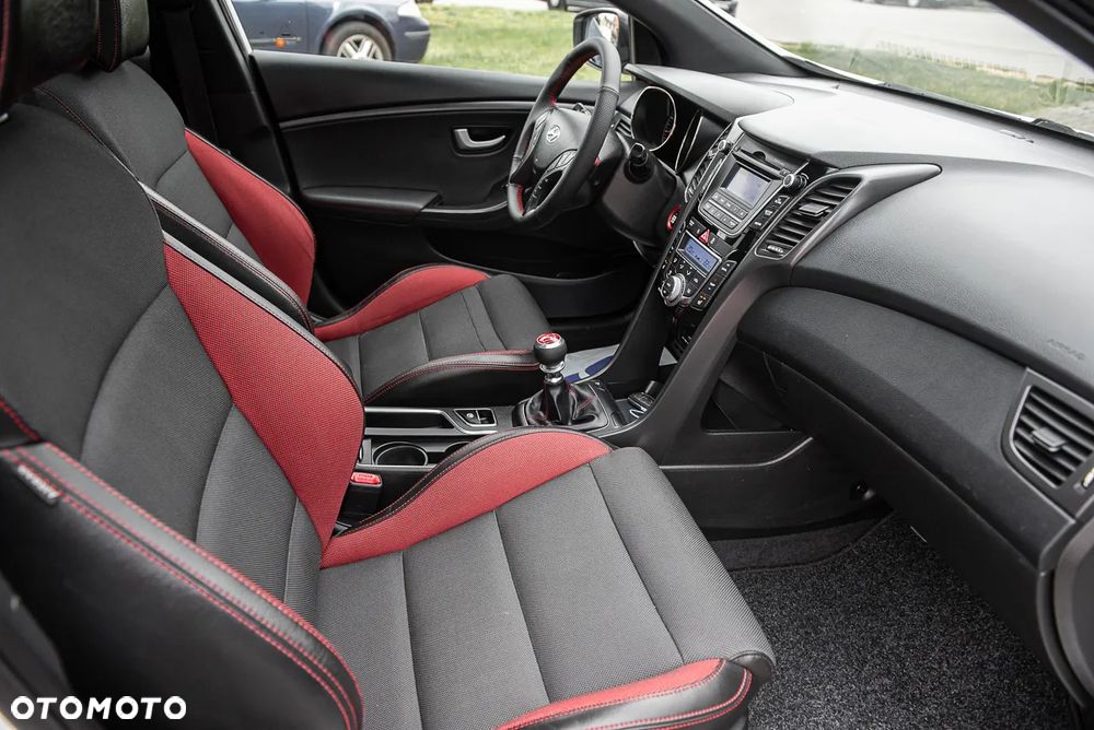 Hyundai i30 1.6 T GDI Turbo - 29