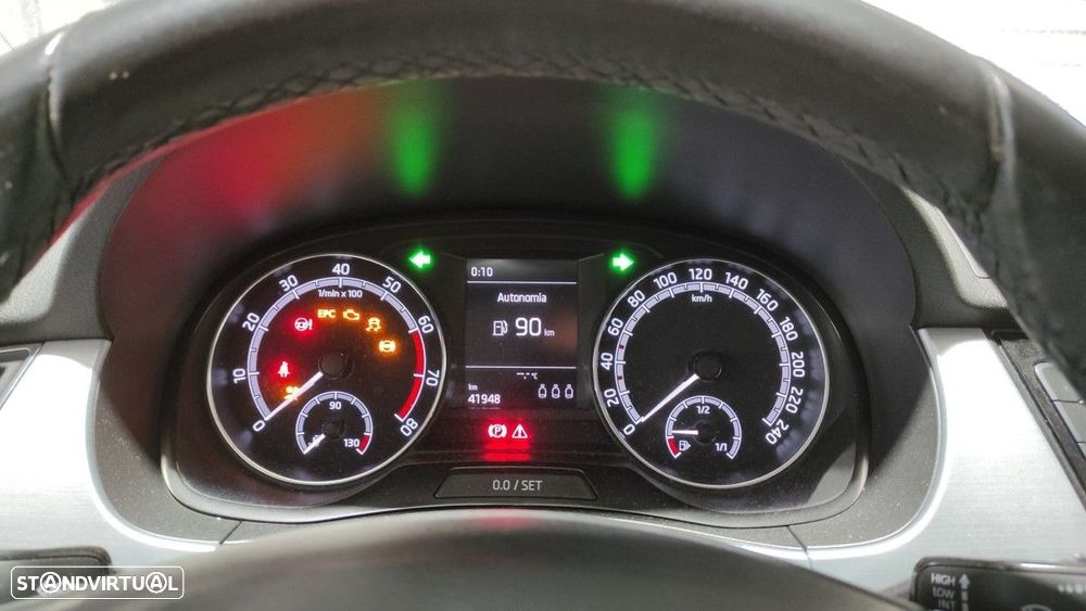 QUADRANTE SKODA FABIA ACTIVE - 6