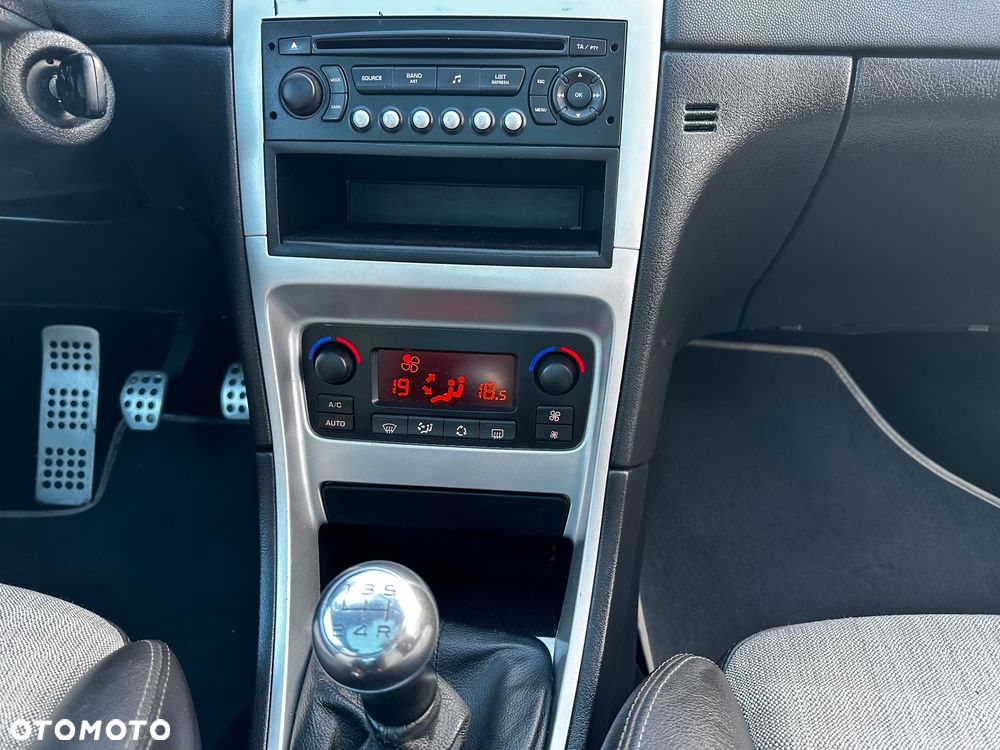 Peugeot 307 SW 140 OXYGO - 24