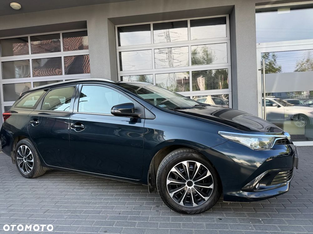 Toyota Auris 1.6 Premium - 20