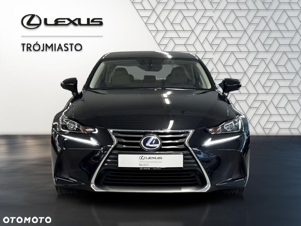 Lexus IS - 9